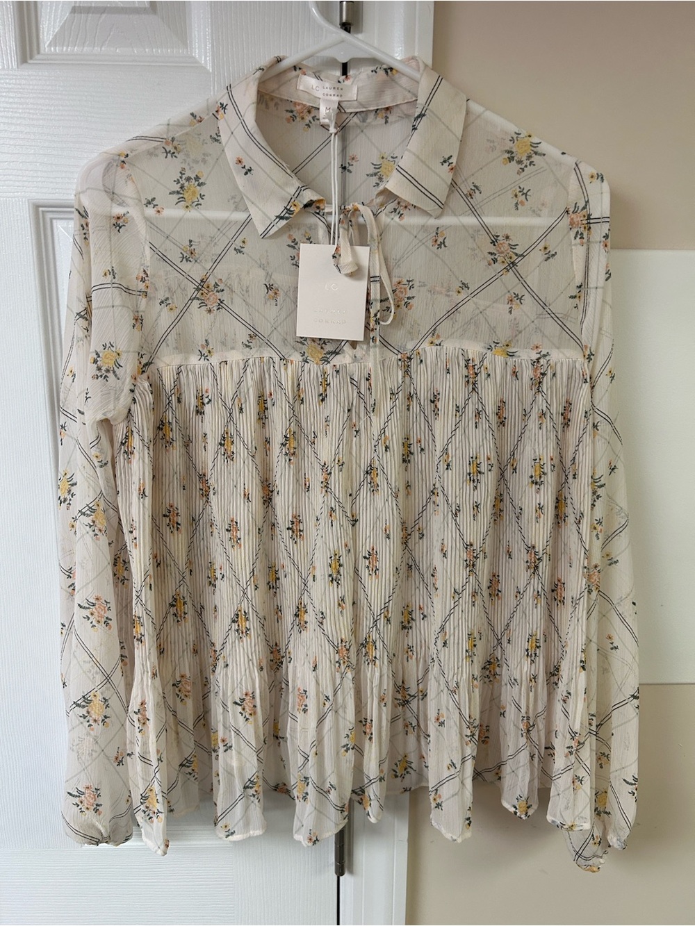 NWT LC Lauren Conrad Pleated Flowy Floral Top Blouse